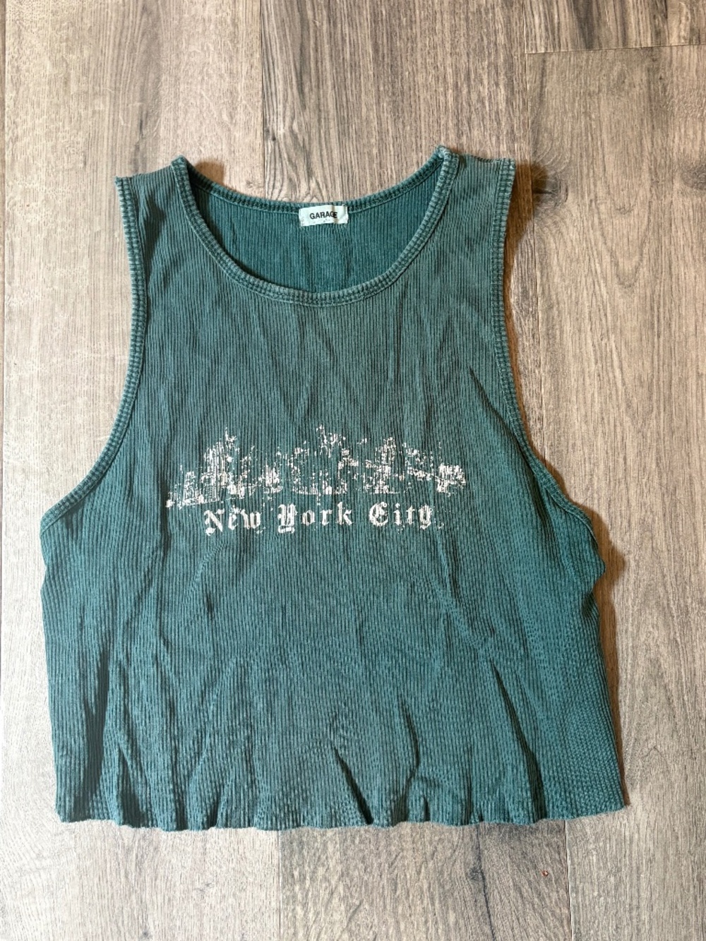 Cropped graphic tank top